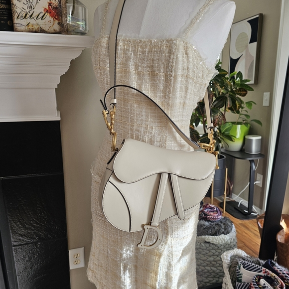 Dior Cream Saddle Shoulder Bag with Gold 'D' Charm - Picture 2 of 5